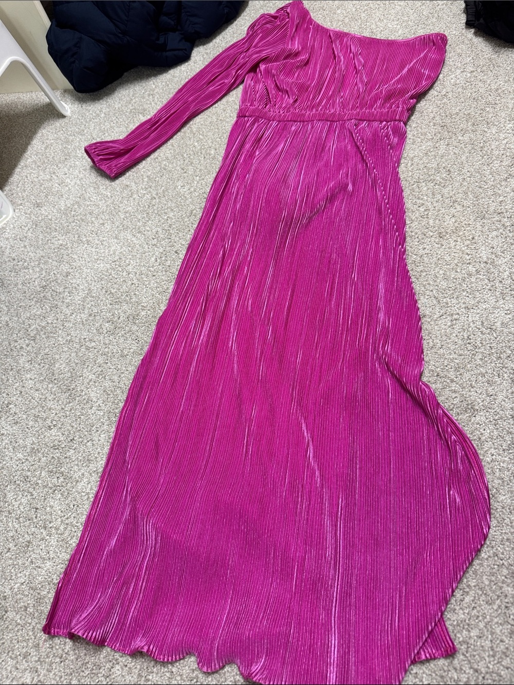 Petal & Pup One-Shoulder Pleated Maxi Dress in Fuchsia Pink